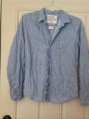 Frank & Eileen Light Blue Patterned Casual Button-Down Shirt